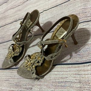 L’Autre  femme Vera pelle gold sandals. Size 7